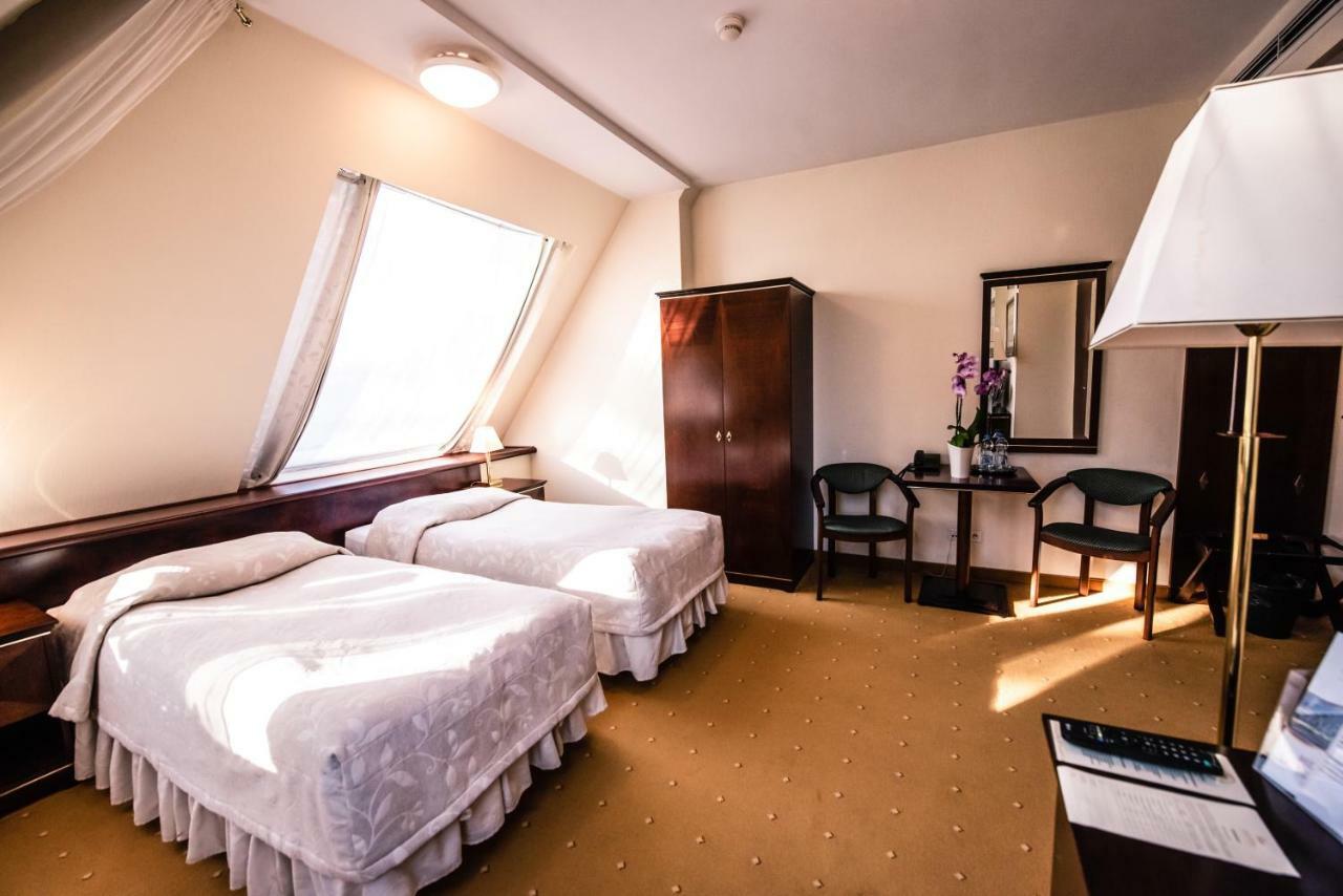 Piramida Park Hotel & Wellness Tychy Exterior foto